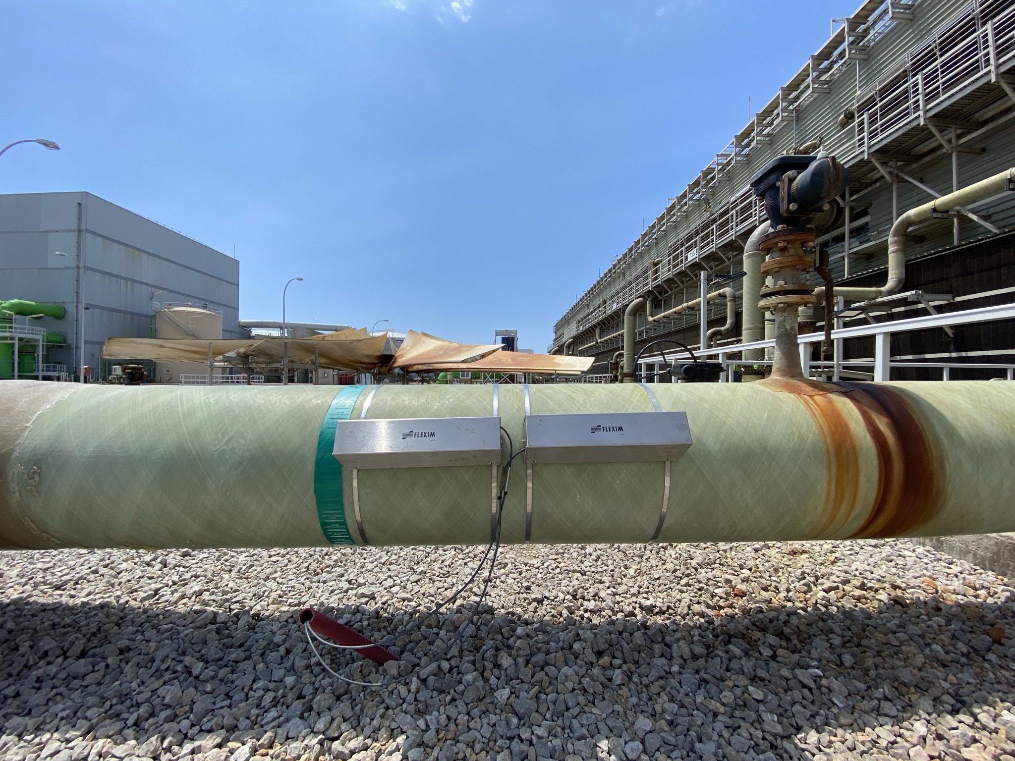 Caudalímetro Flexim sistema de refrigeración DN500